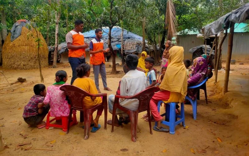 World Vision staff prepared people in Cox’s Bazar for the onslaught of Hurricane Mocha. We worked with leaders and families to stabilize shelters, latrines and water sources. Photo: World Vision Bangladesh 